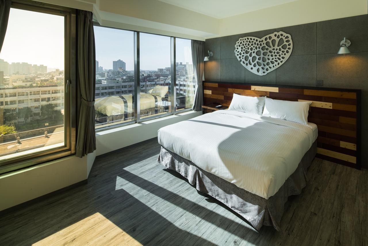 Xinshe Hotel - Hsinchu Bagian luar foto