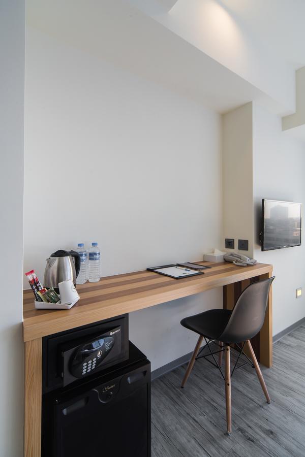 Xinshe Hotel - Hsinchu Bagian luar foto