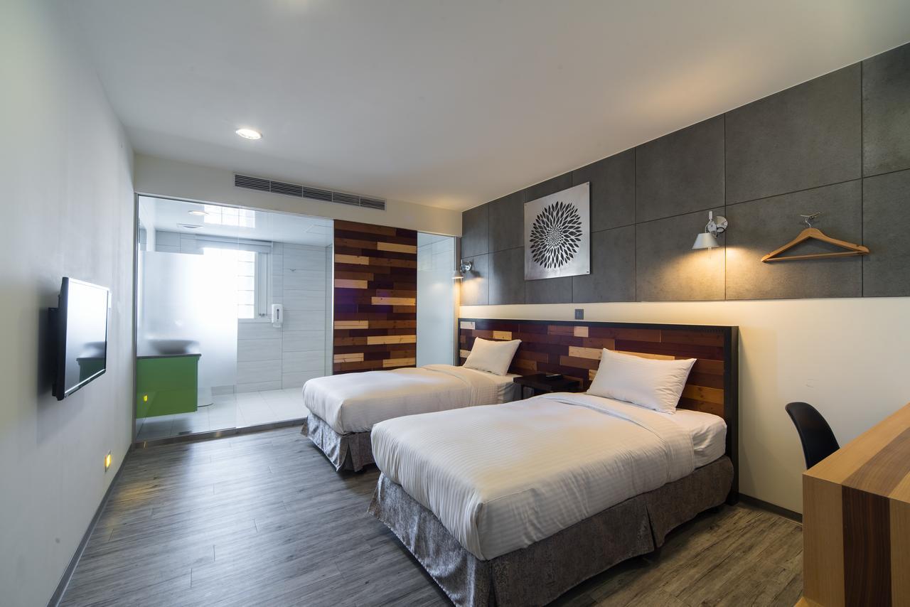 Xinshe Hotel - Hsinchu Bagian luar foto